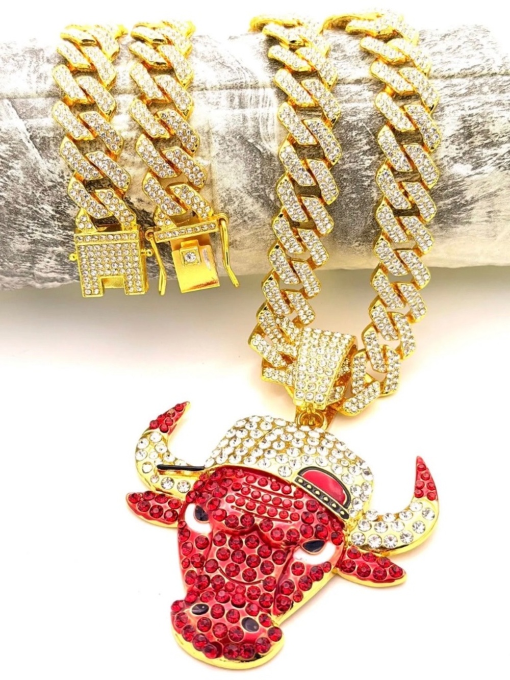 Chicago Bulls Necklace Pendant Miami Cuban Chain Link Basketball Jewelry